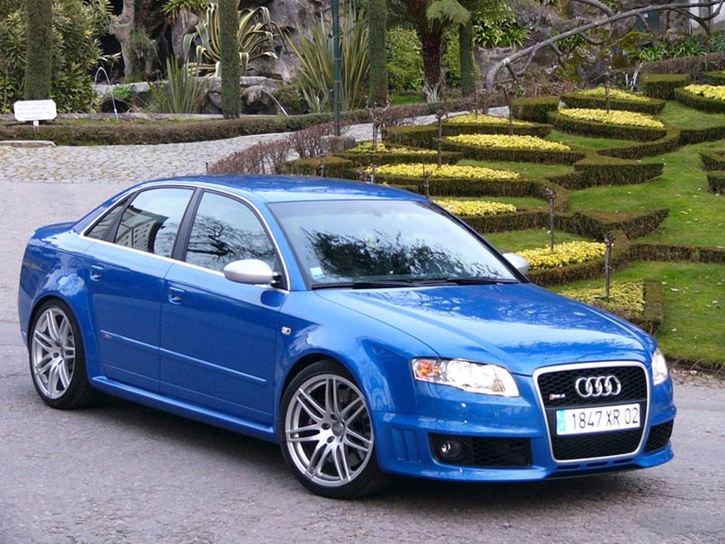 Audi A4 RS