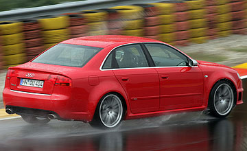 Audi A4 RS