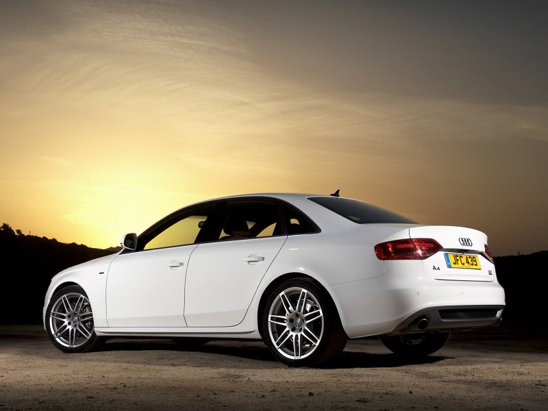 Audi A4 V8