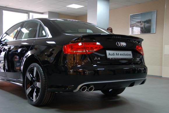 Audi A4 V8