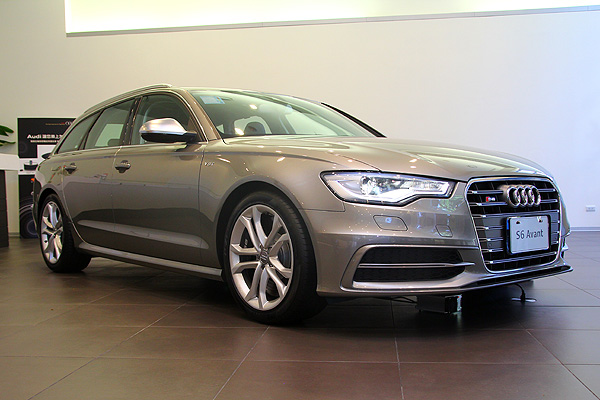 Audi A6 Avant 2014