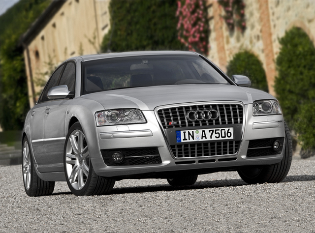 Audi A8 3.2 FSI Quattro