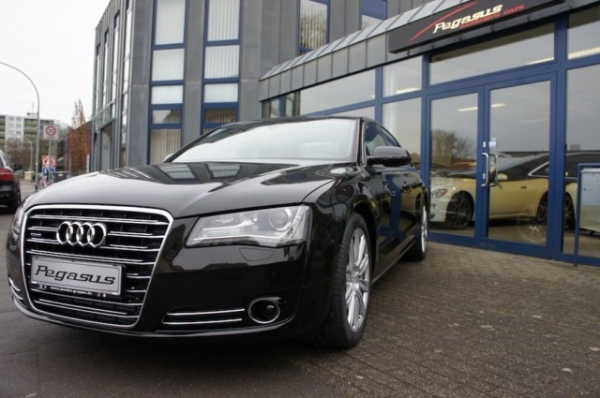 Audi A8 6.3 W12 Quattro