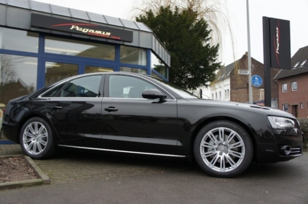 Audi A8 6.3 W12 Quattro Audi A8 6.3 W12 Quattro