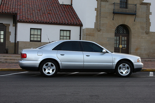 Audi A8 D2