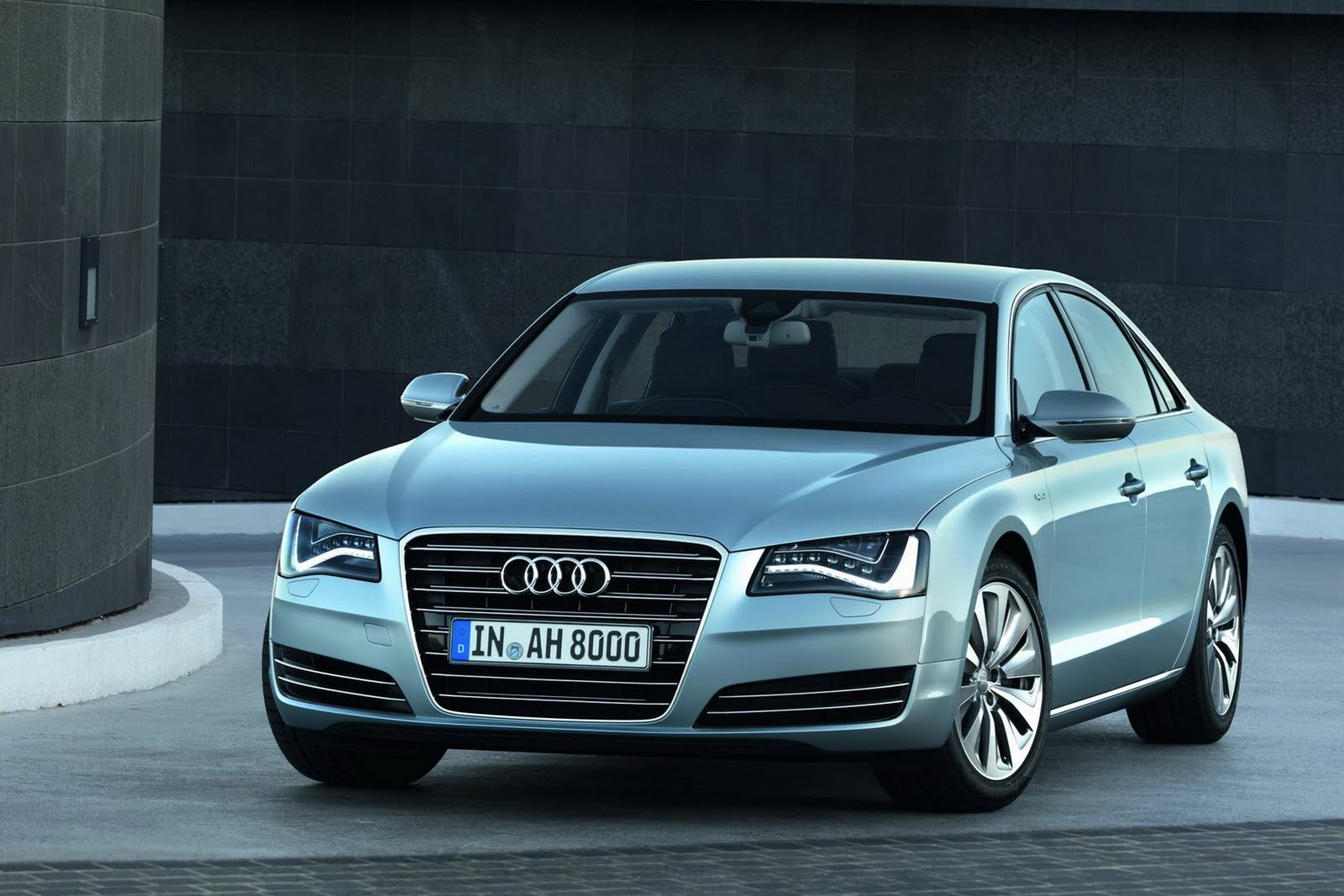 Audi A8 Hybrid