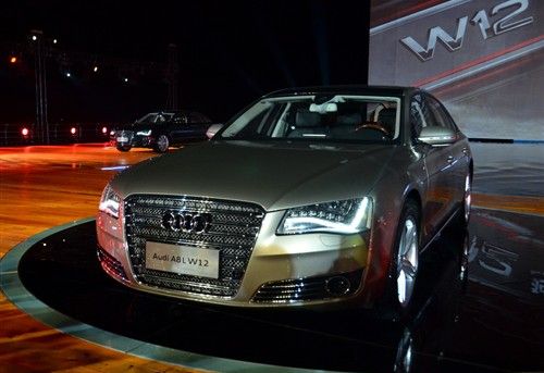 Audi A8 W12