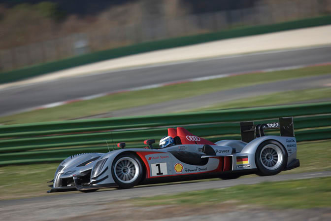 Audi R15