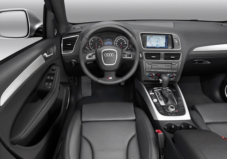 Audi Q3 black