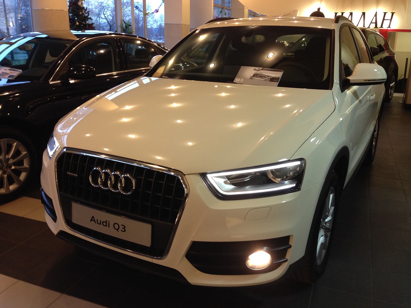 Audi Q3 white