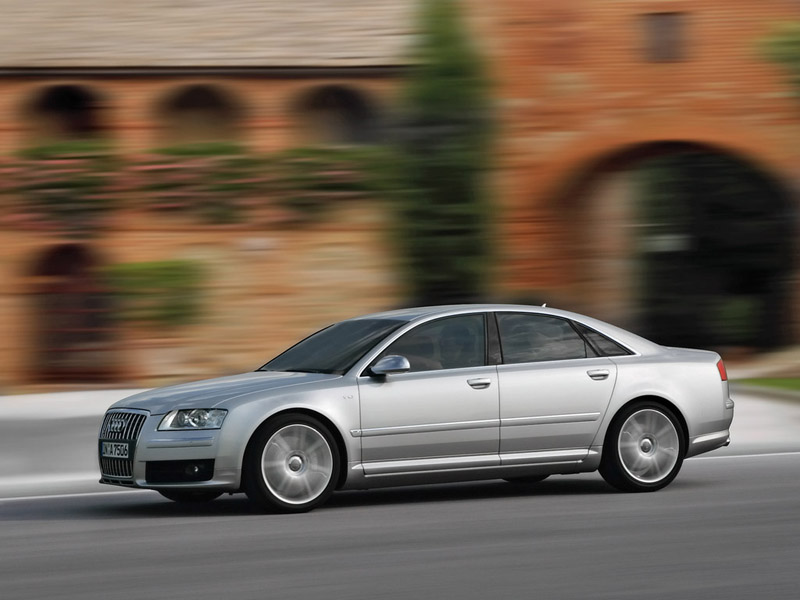 Audi S8