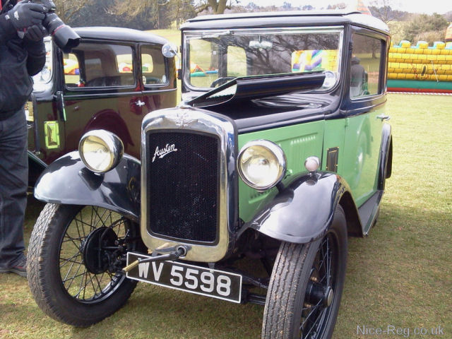 Austin 750