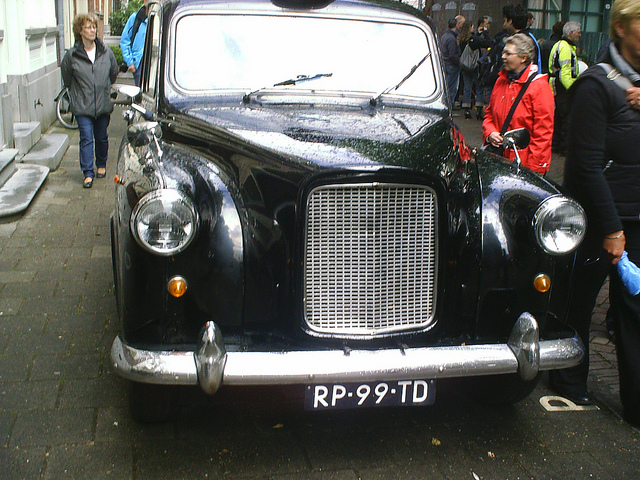 Austin Low Loader taxi