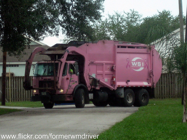 Autocar Garbage truck
