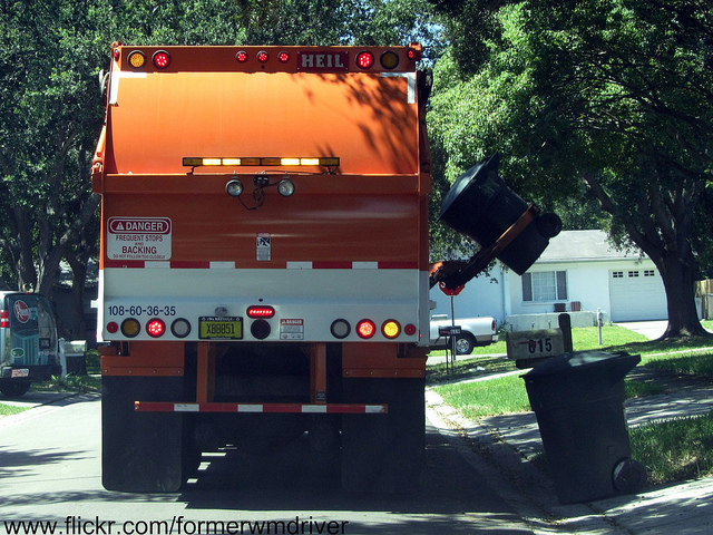 Autocar Garbage truck