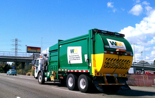 Autocar Garbage truck