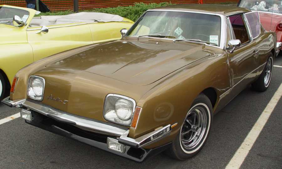 Avanti Car