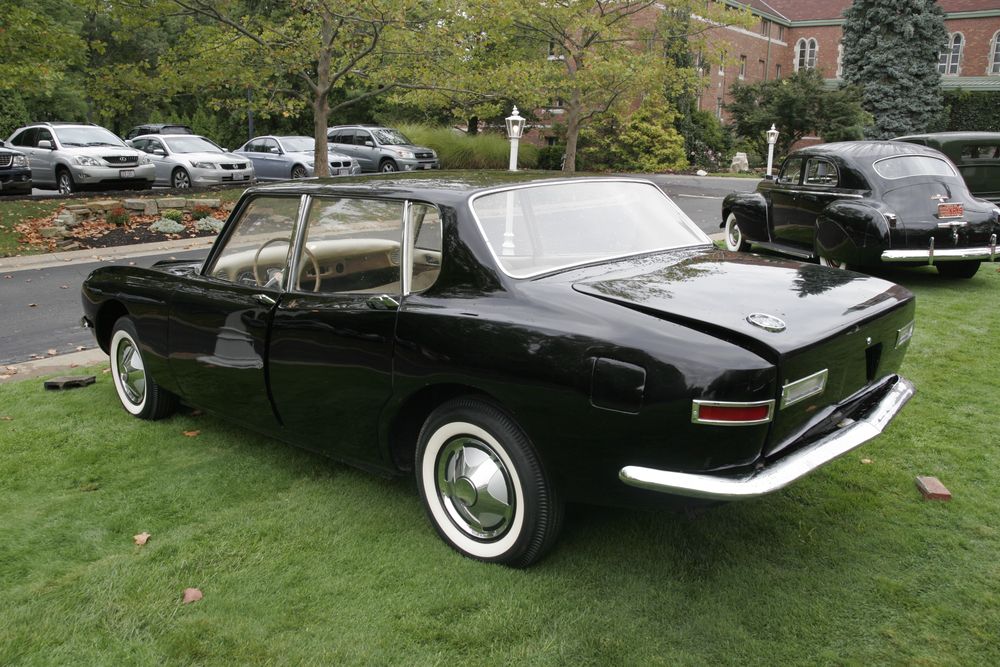 Avanti Sedan