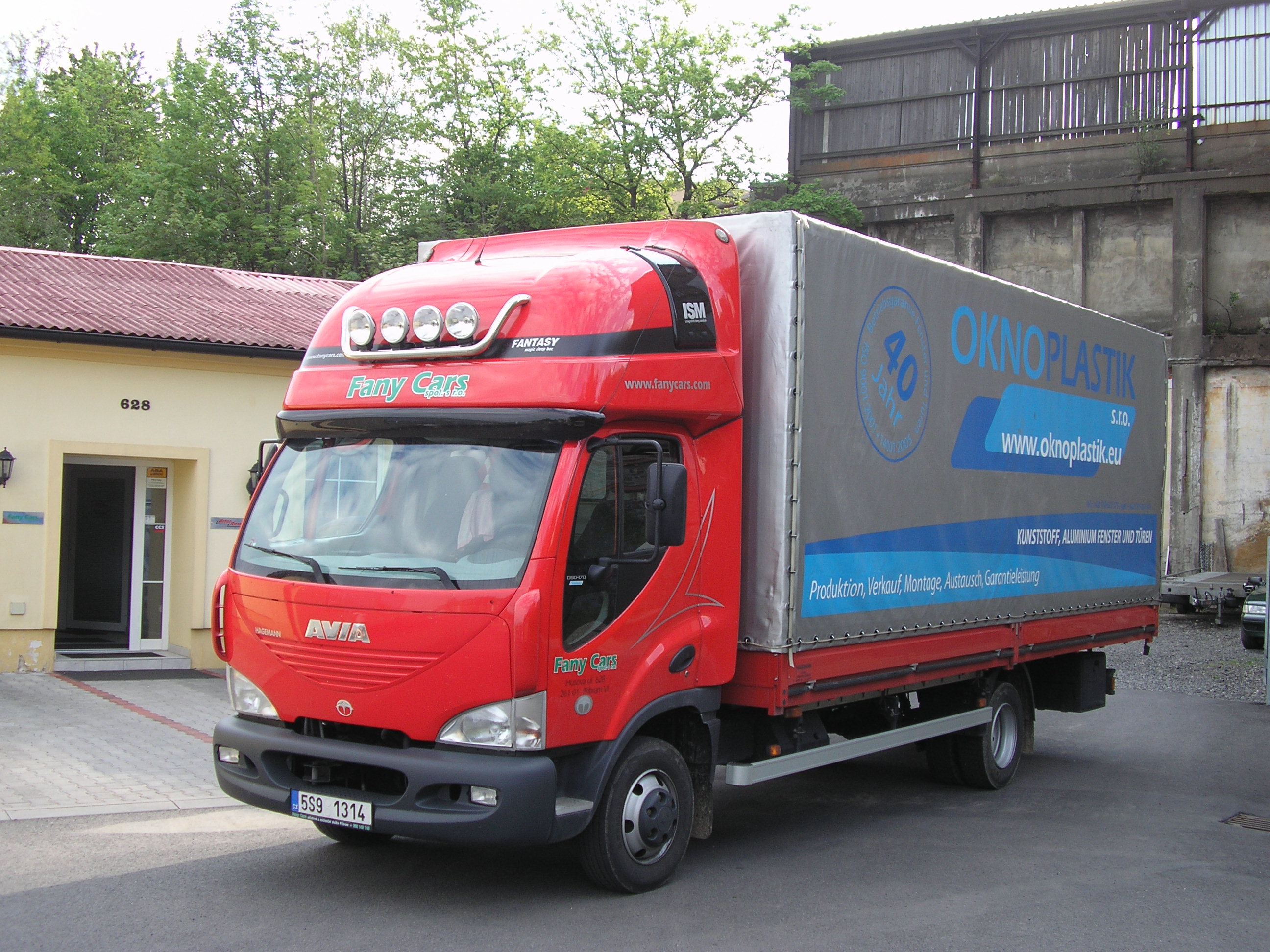 Avia D90