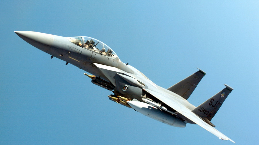 Avia F