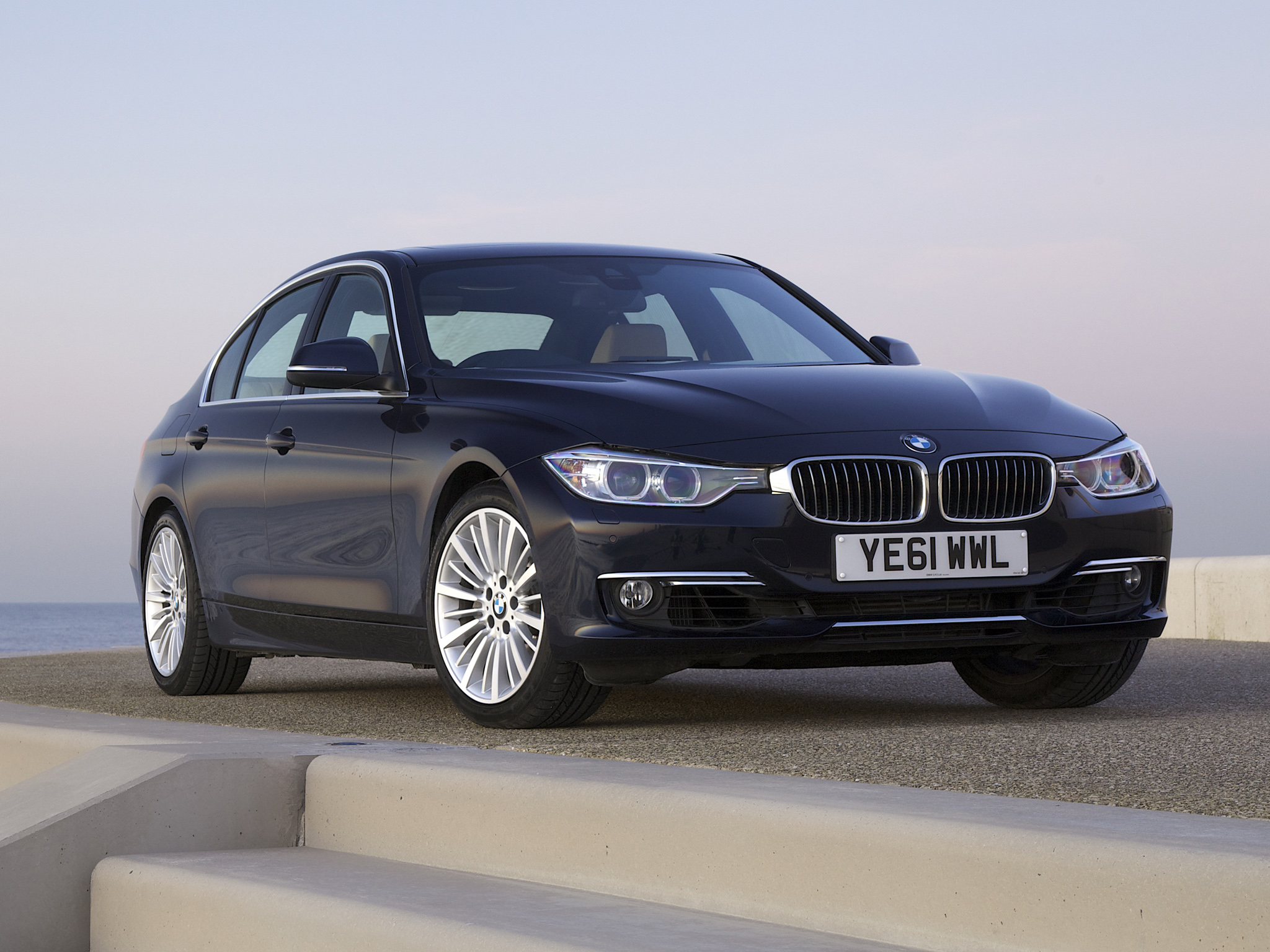 Bmw 3 Luxury