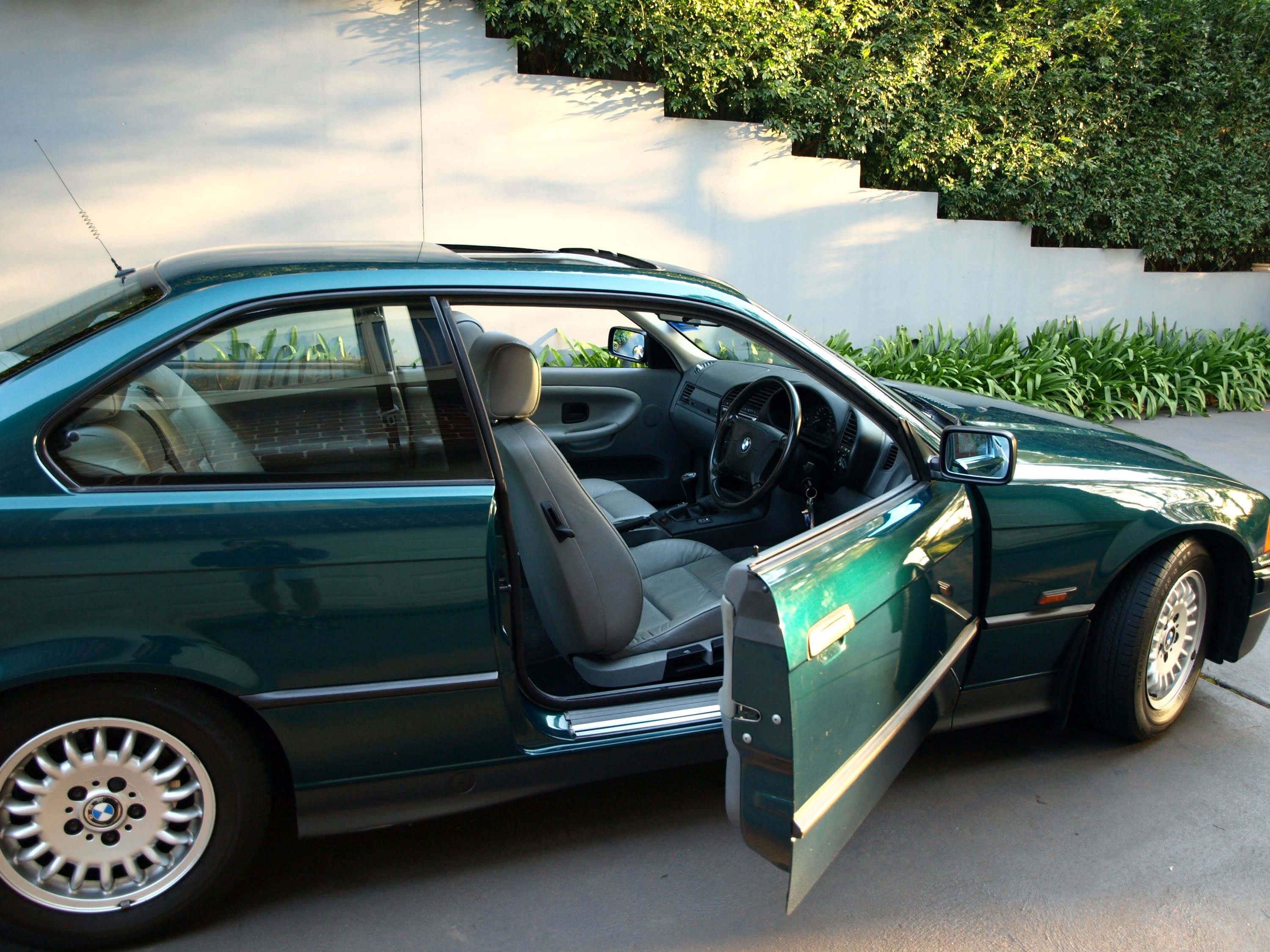Bmw 318i Dijual
