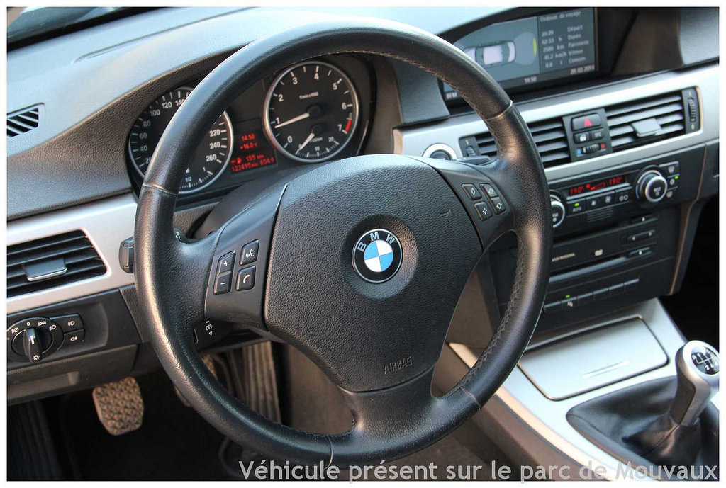 Bmw 318i E90