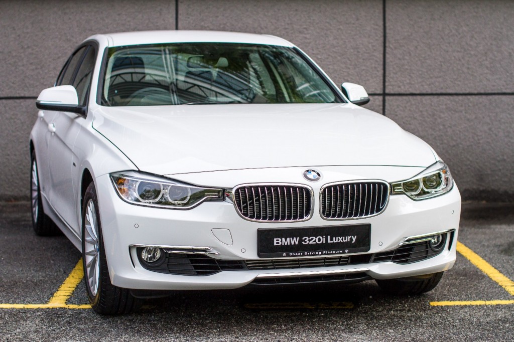 Bmw 320i Luxury