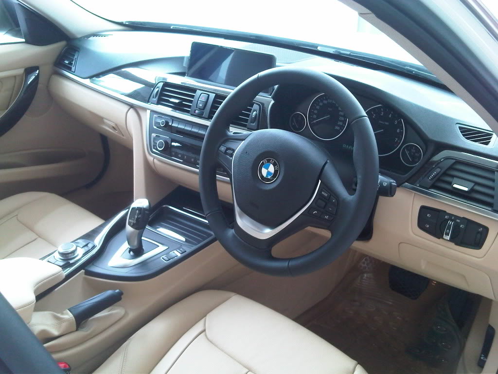 Bmw 320i Luxury