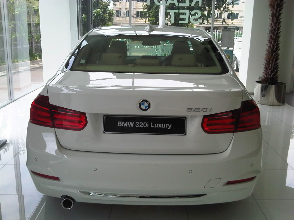 Bmw 320i Luxury