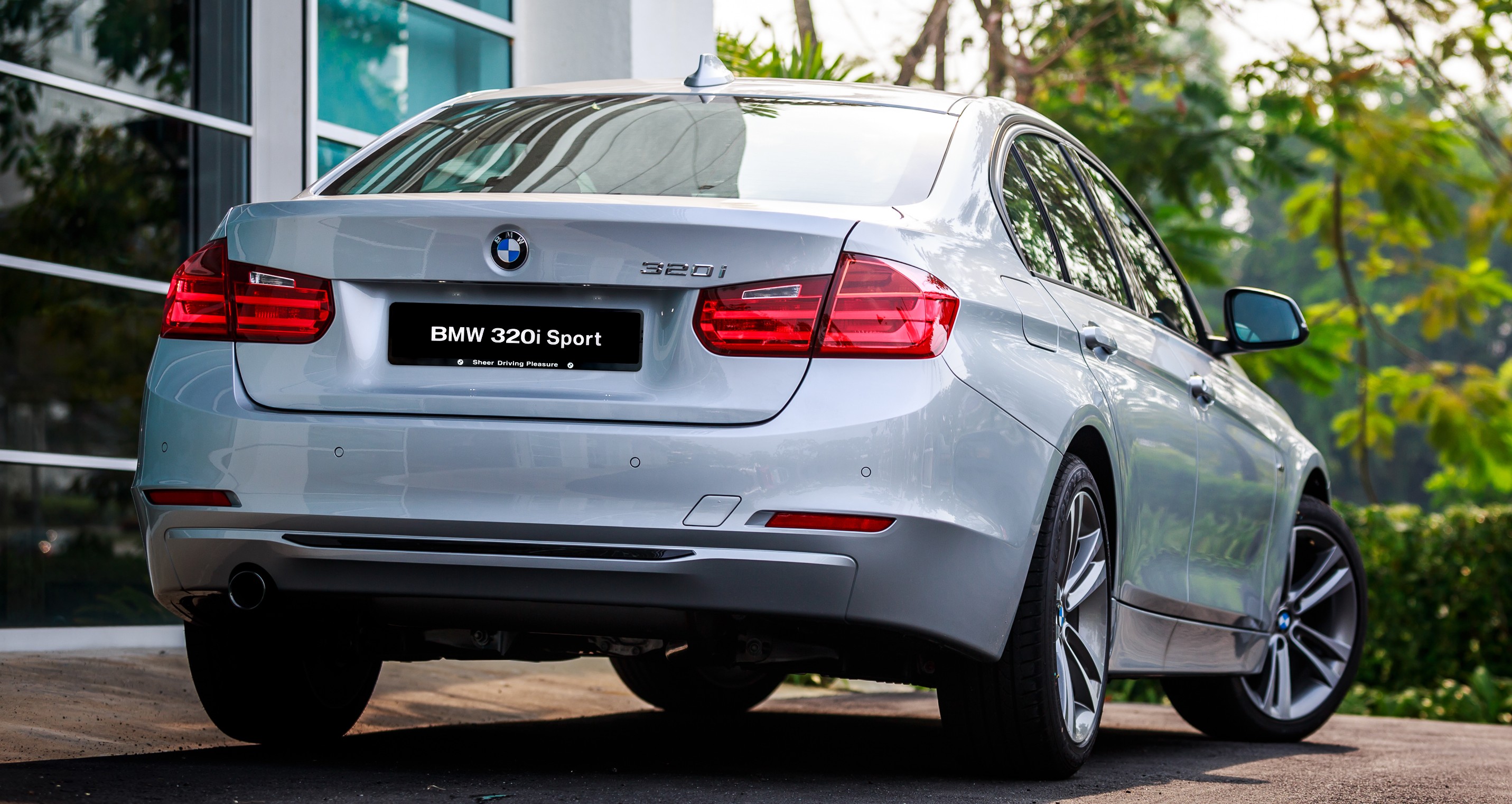 Bmw 320i Paultan