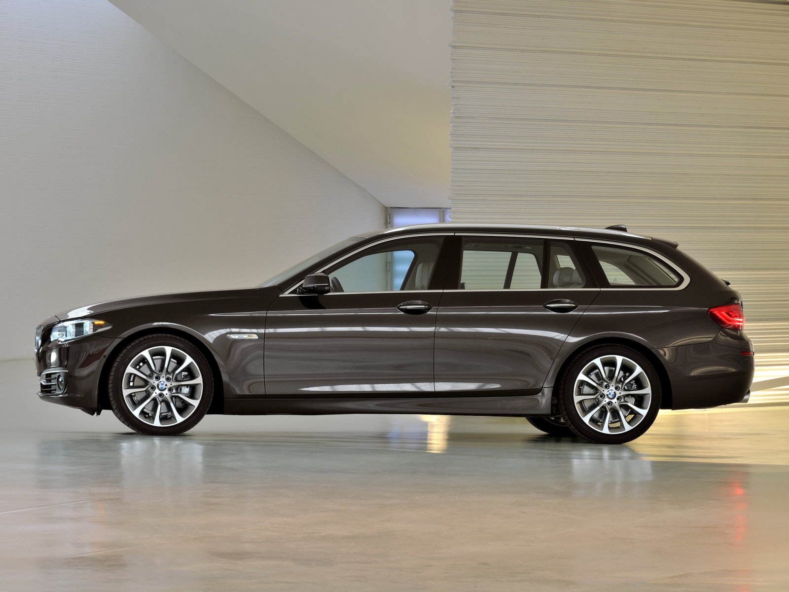 Bmw 5 Series Wagon 2014