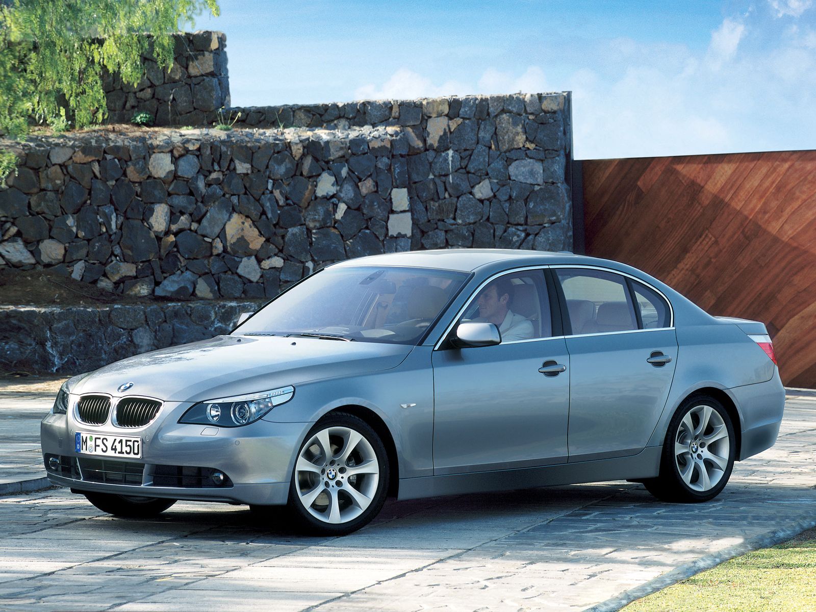Bmw 5 2004