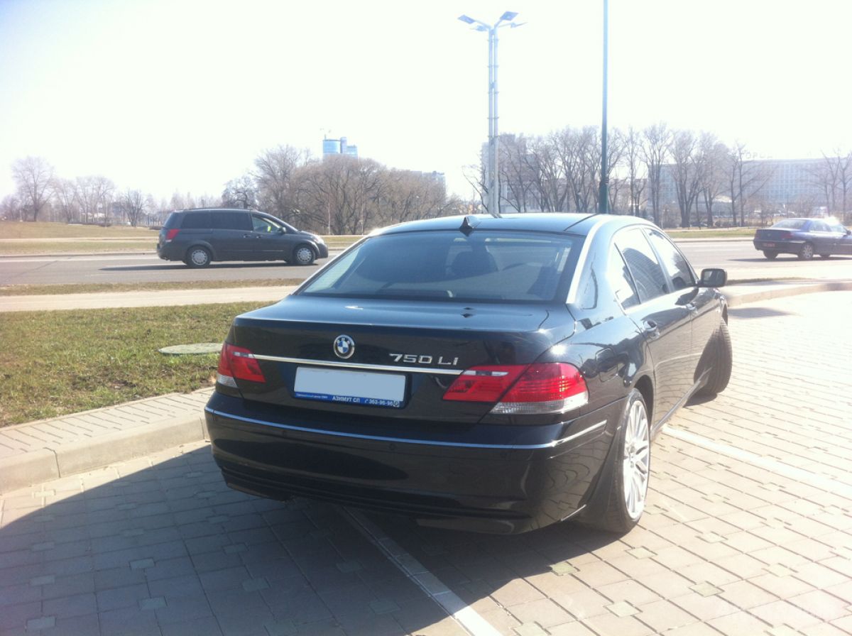 Bmw 750 2003