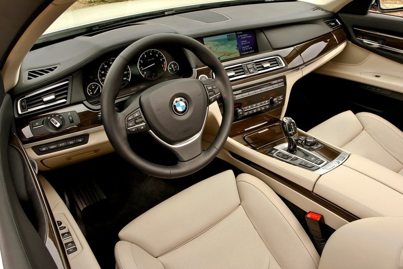 Bmw 750 2010