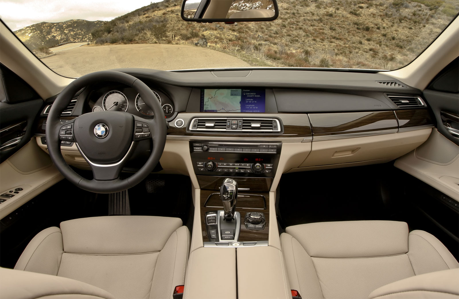 Bmw 750 2011