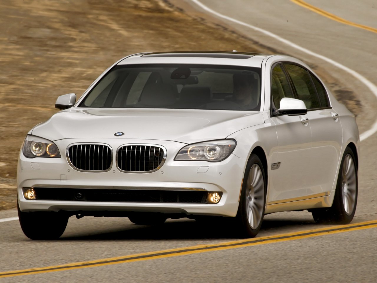 Bmw 750 2011