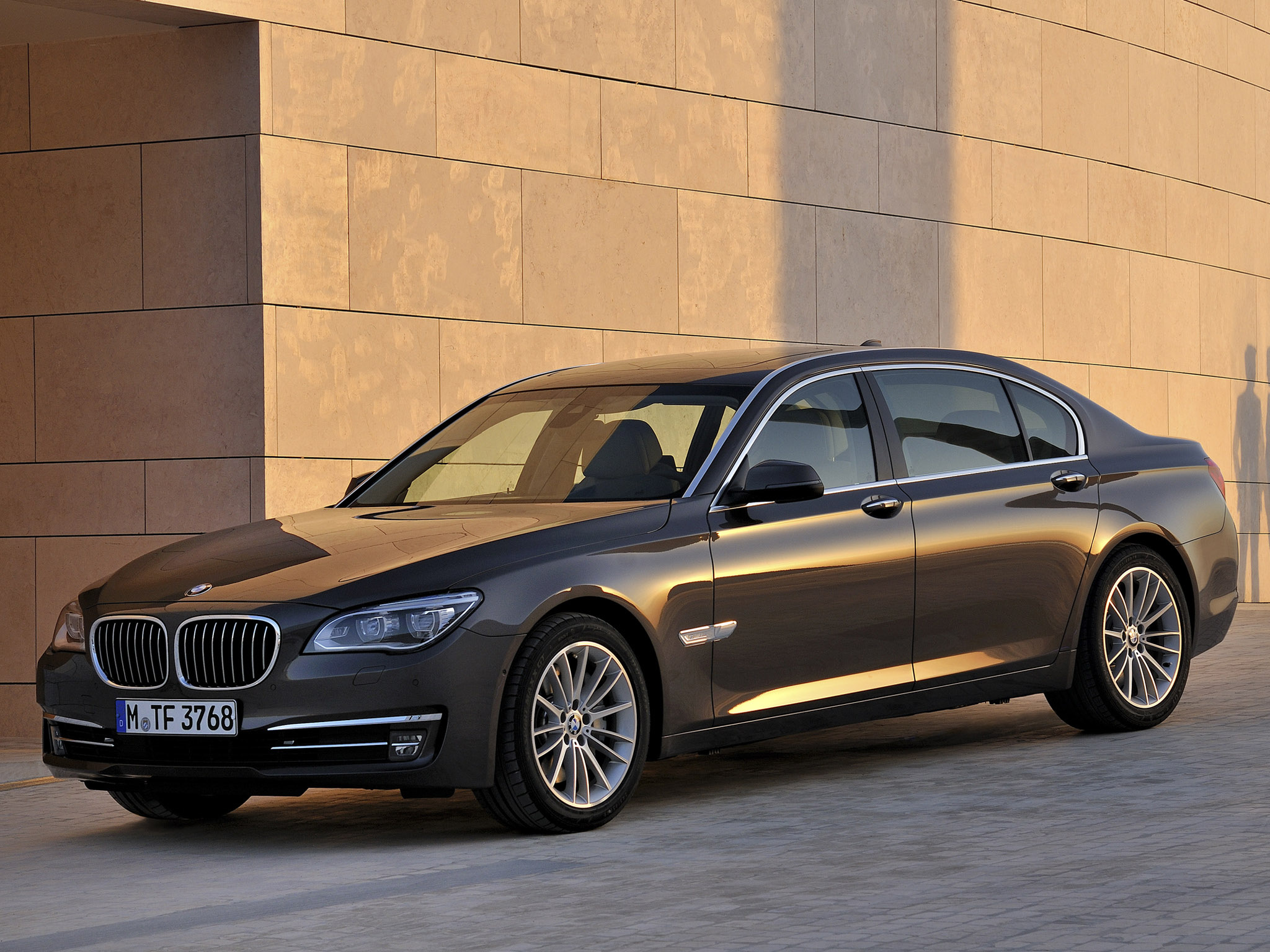 Bmw 750 2012