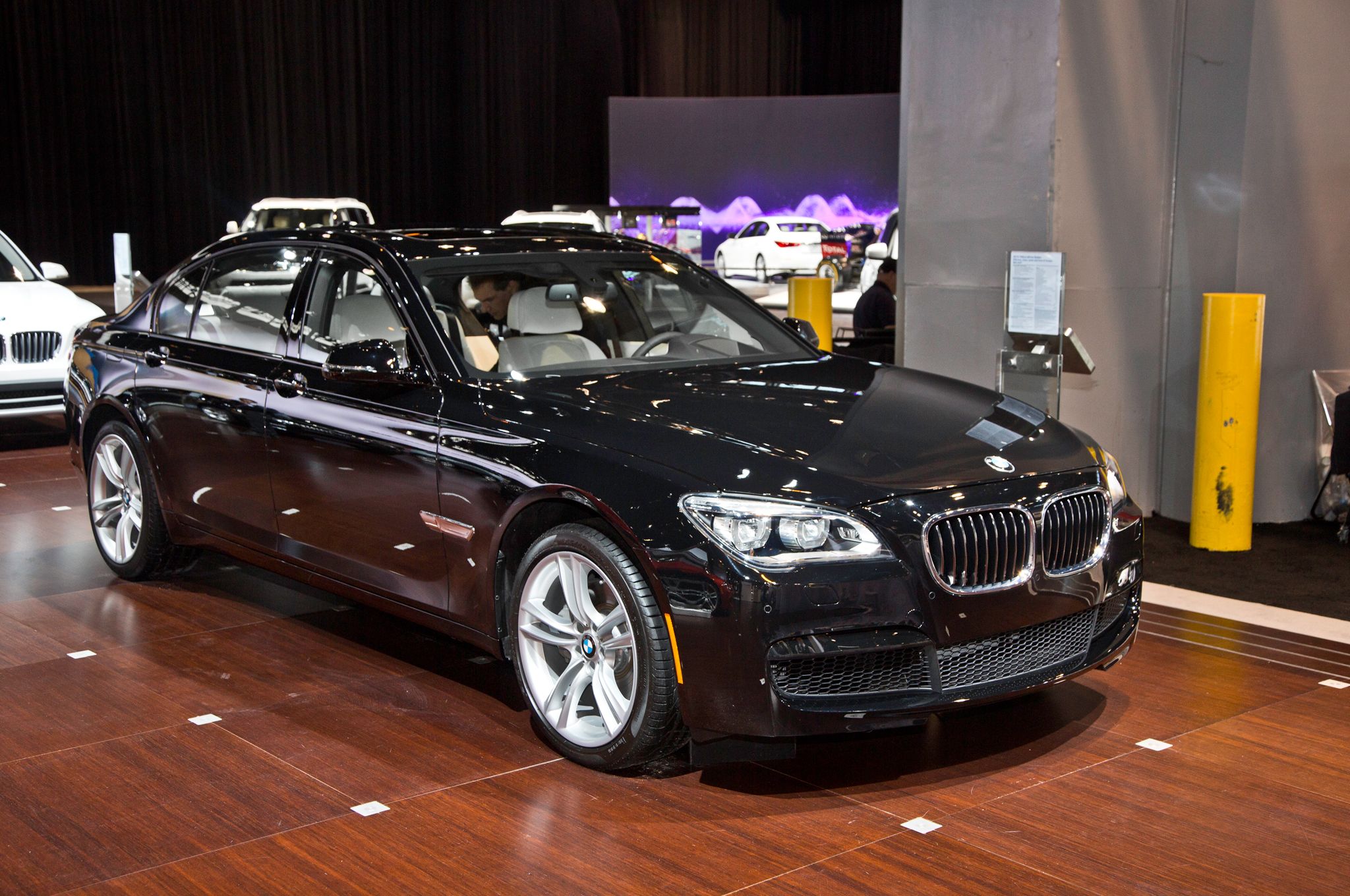 Bmw 750 2014