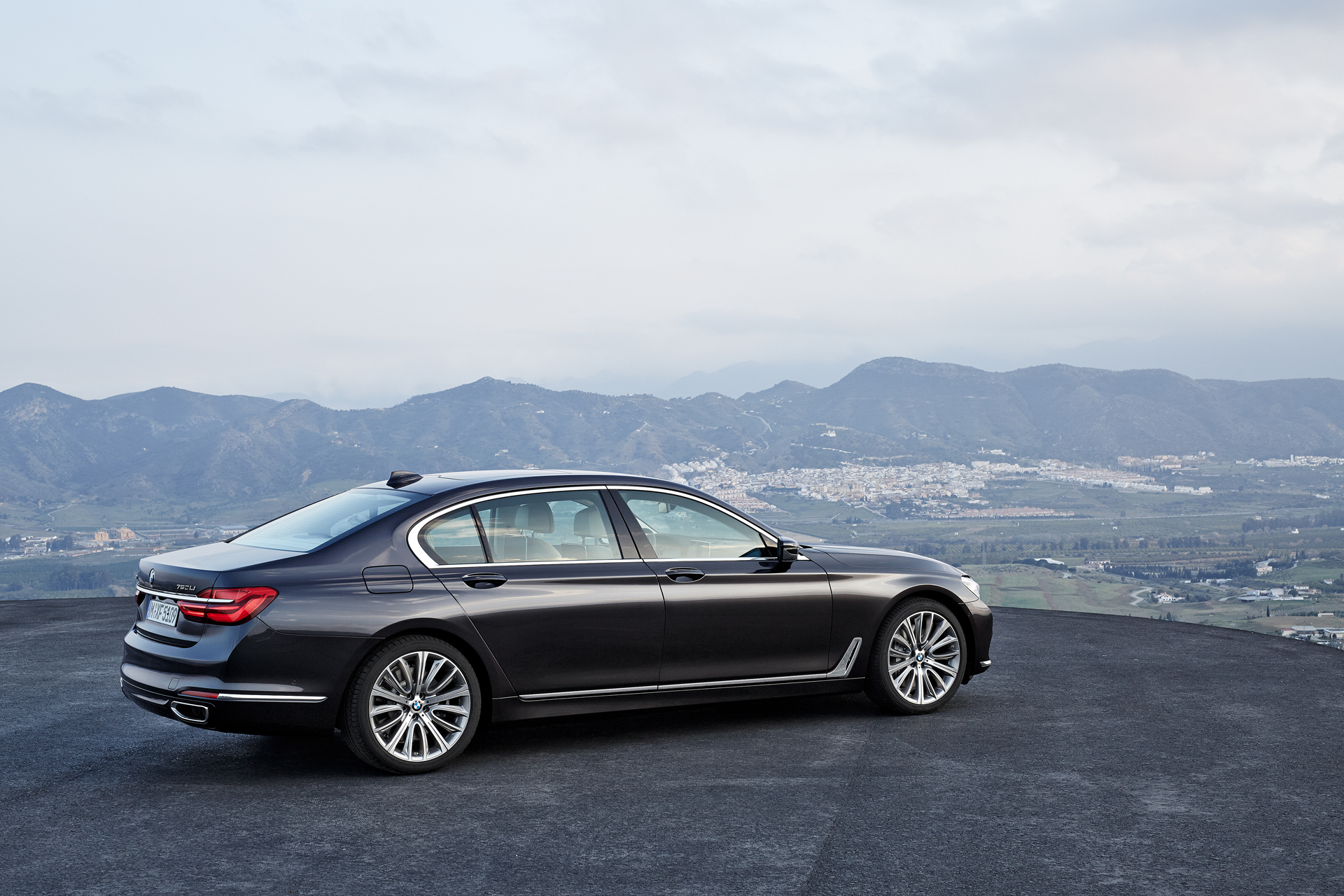 Bmw 750 2015