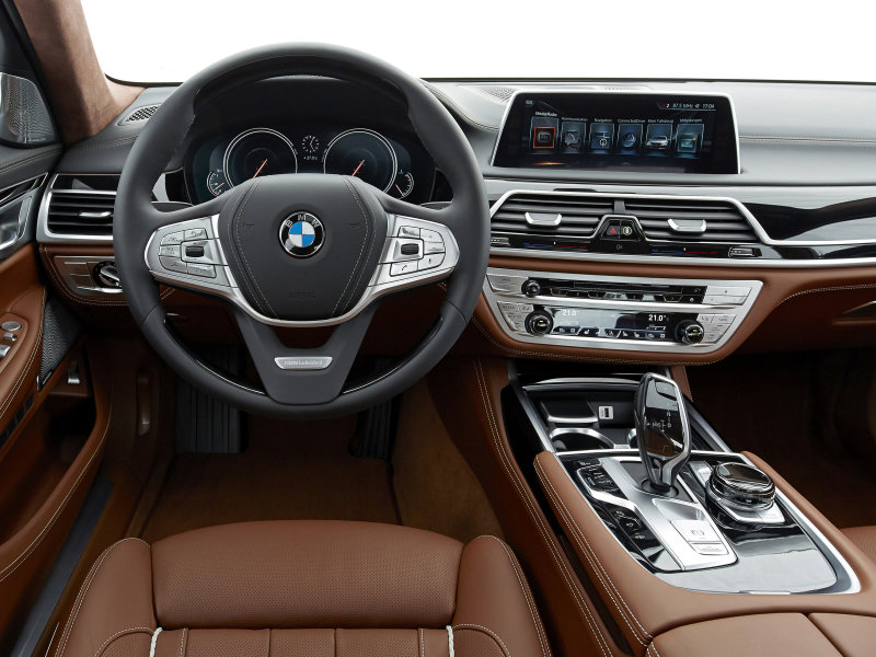Bmw 750 2015