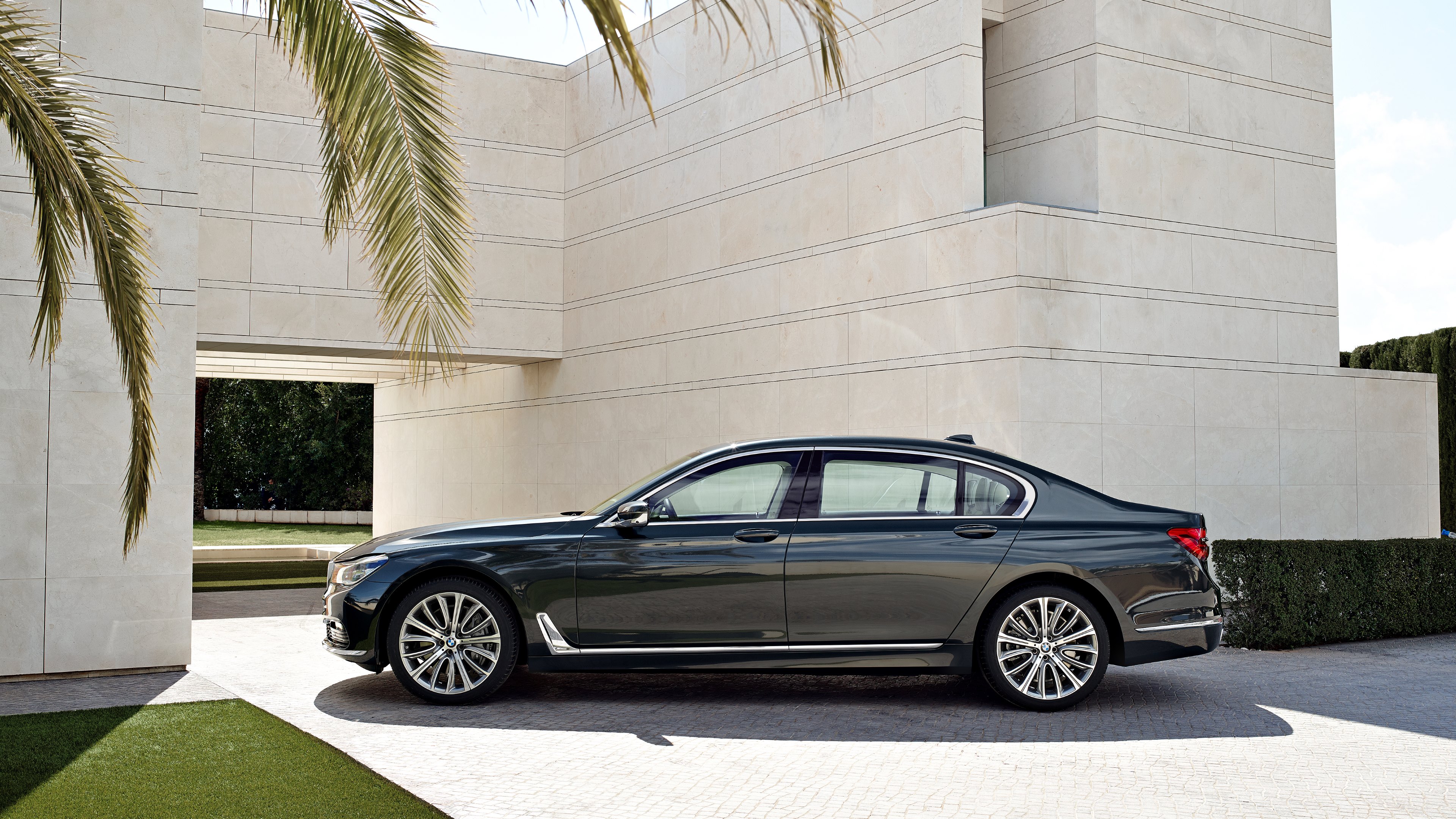 Bmw 750 2015