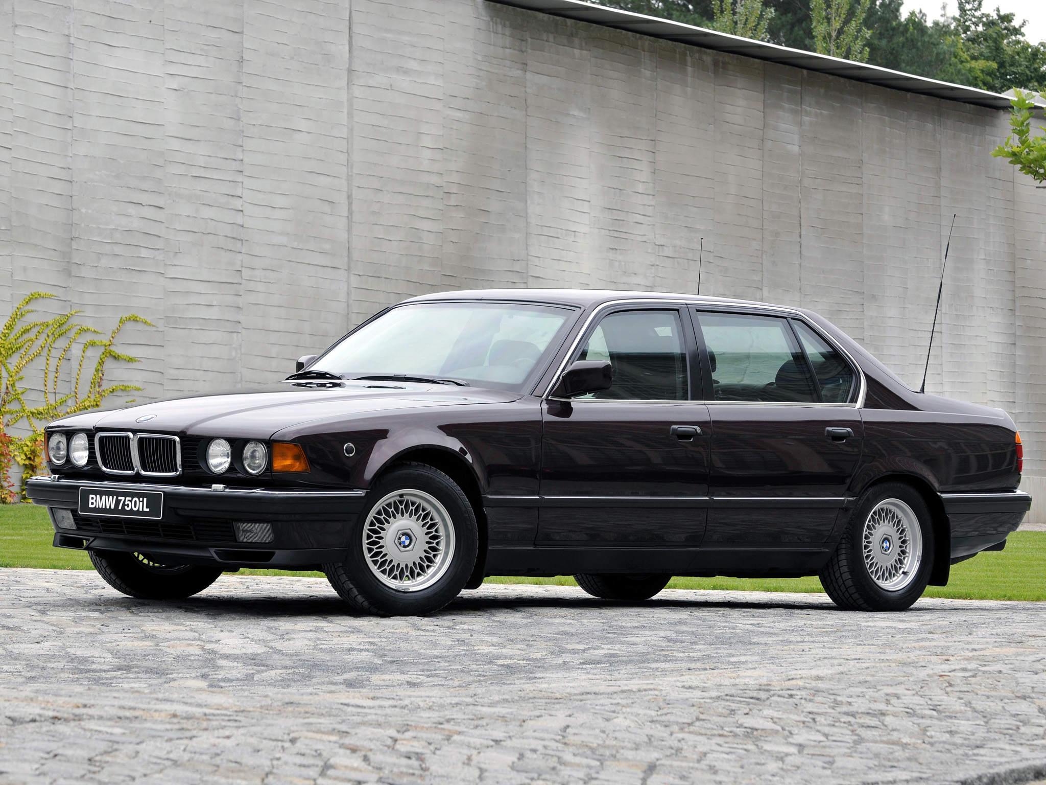 Bmw 750 E32