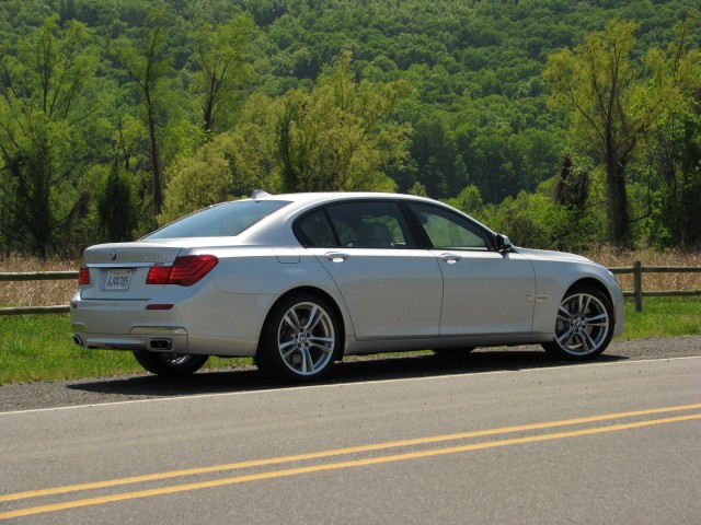 Bmw 750 M Package
