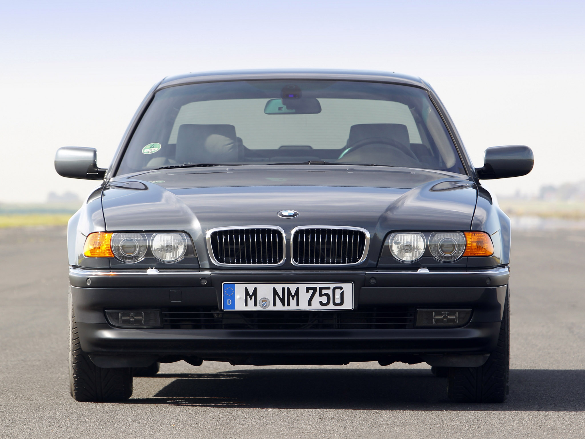 Bmw 750li V12