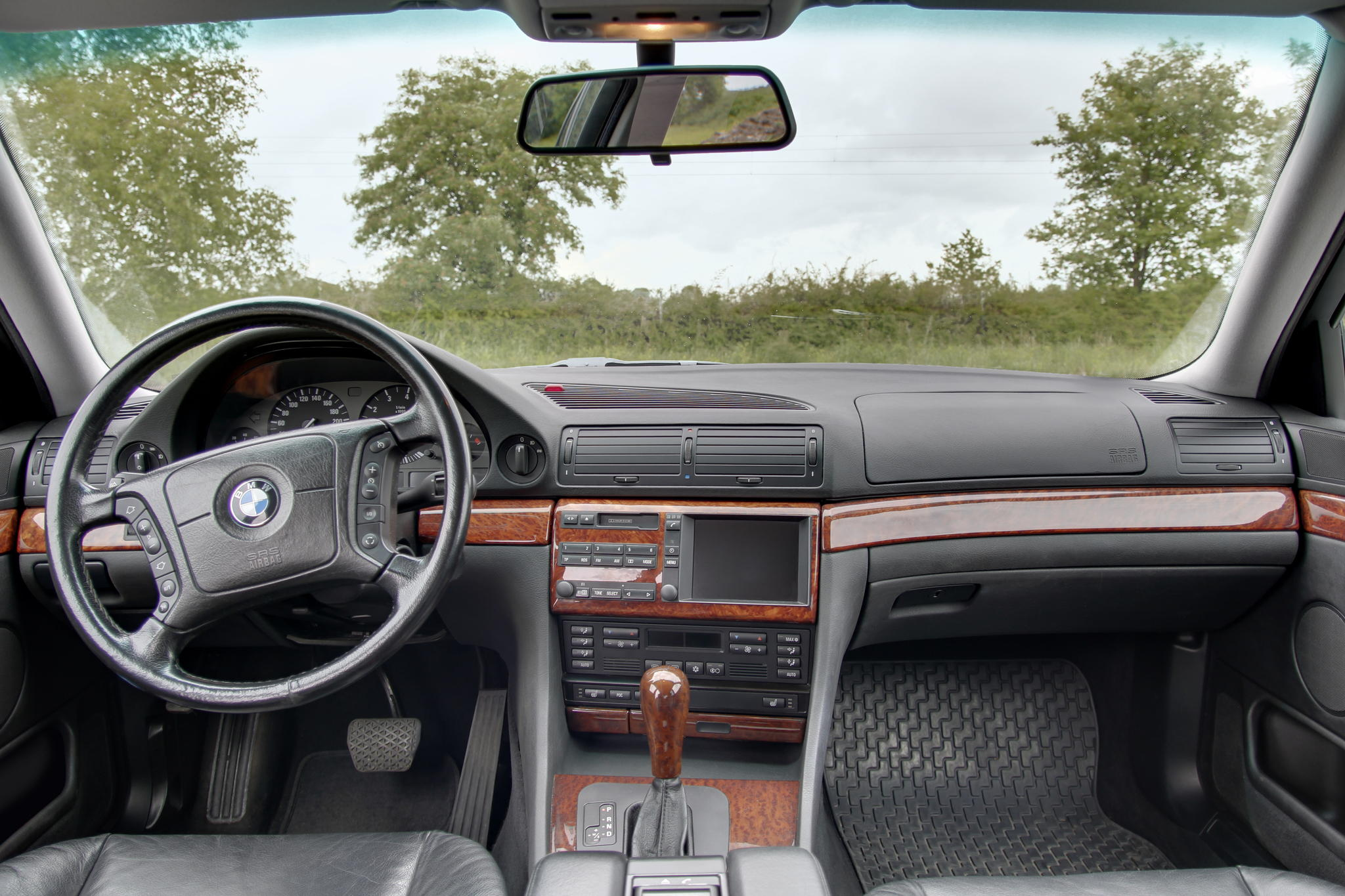 Bmw E38 740il