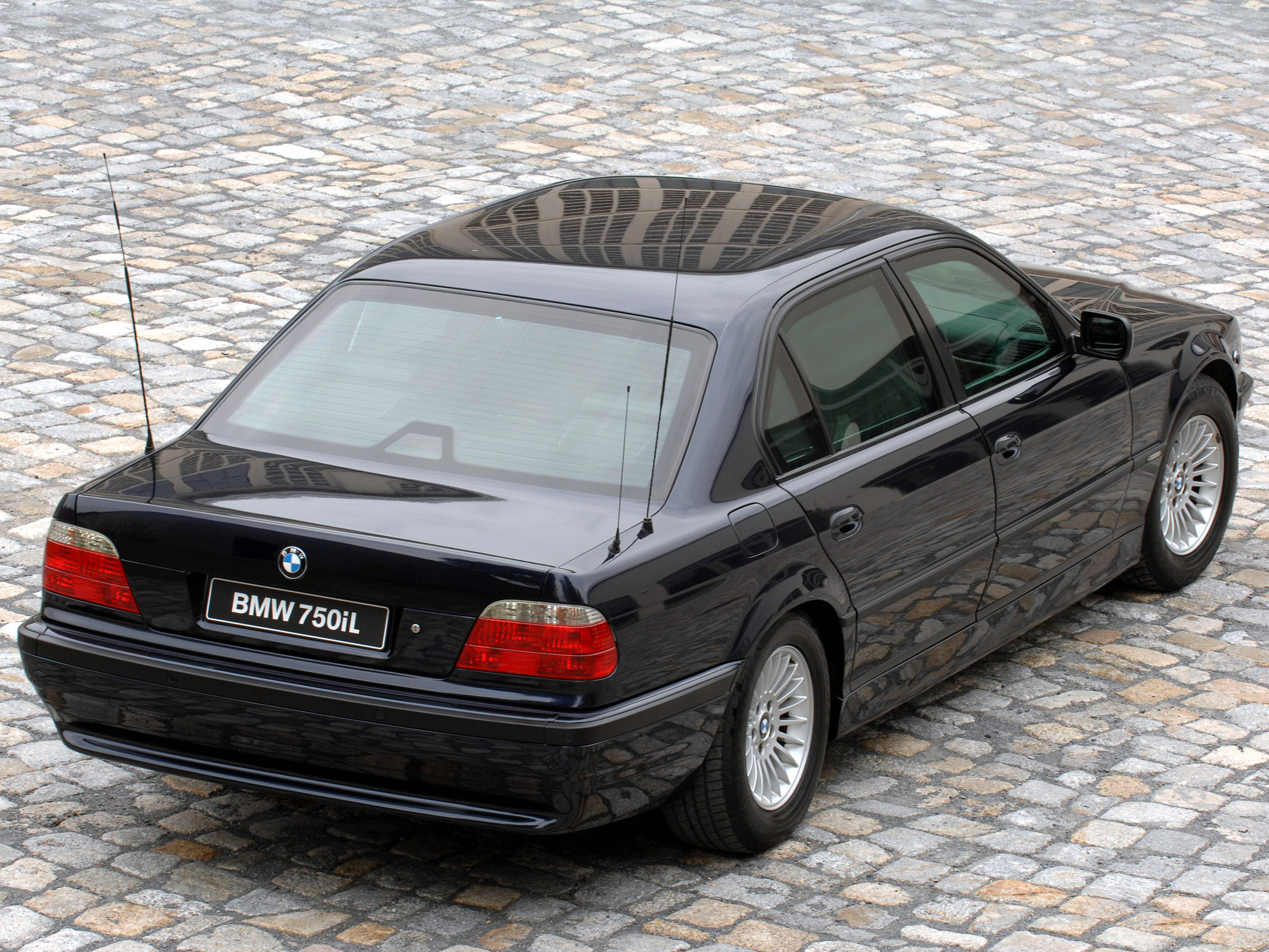 Bmw E38 750
