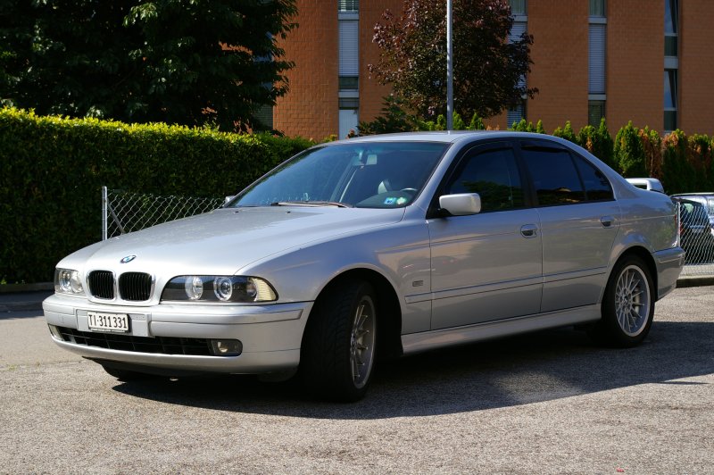 Bmw E39 2003