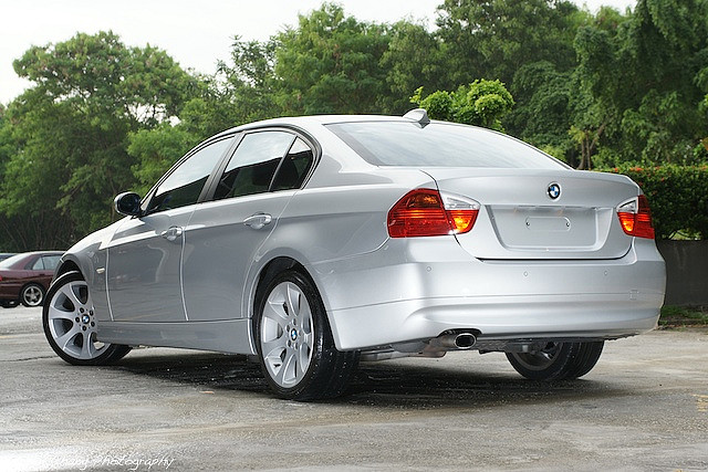 Bmw E90 320i