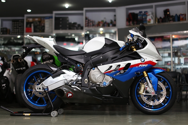 Bmw Hp4 Performance